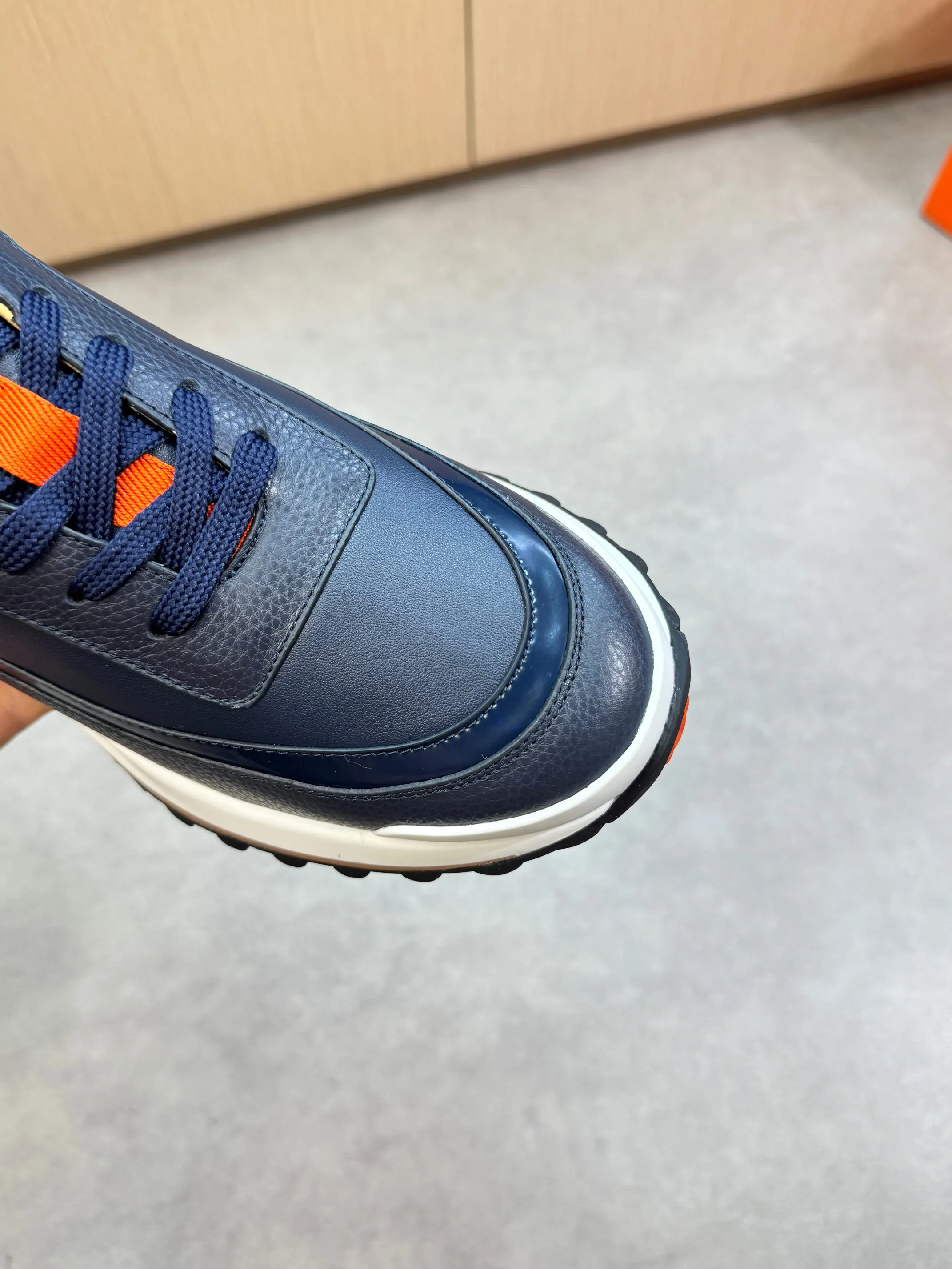 Men's shoes 💰800 [HERMES] Hermès - High-end quality original order·Casual sports shoes - Upper: 🔝 pebbled calfskin, Nappa calfskin, shoe body sewn with contrasting edge color, tongue, heel, brand logo webbing - Inner: water-dyed cowhide - Outsole: ultra-light T men's shoes 💰R·Rubber; two-color molded outsole -Ultra-high quality control·Fine workmanship: highlighted (high-end·nobility·grade) -Size: 39-44 (38, 45, can be customized)·H0118